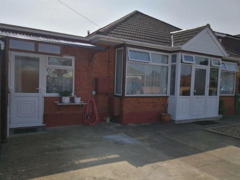 Rest Room Near To Heathrow Airport Ashford (Surrey) Exterior foto